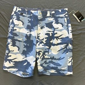 NIKE GOLF SHORTS sz 34